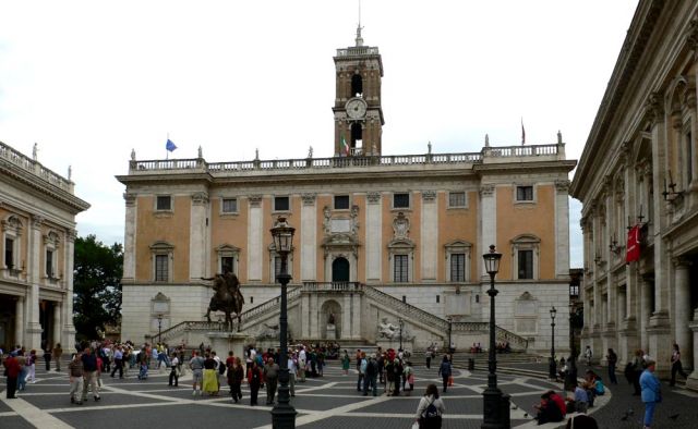 Der Senatoren-Palast auf dem Kapitoslshügel in Rom