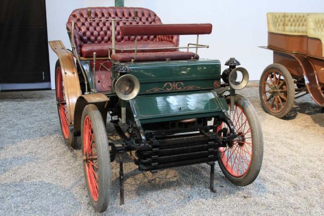 Peugeot Vis-á-Vis, Type 17 - Baujahr 1898 - Zweizylinder, 6 PS, 30 kmh Peugeot Vis-á-Vis, Type 17 - Baujahr 1898 - Zweizylinder, 6 PS, 30 kmh
