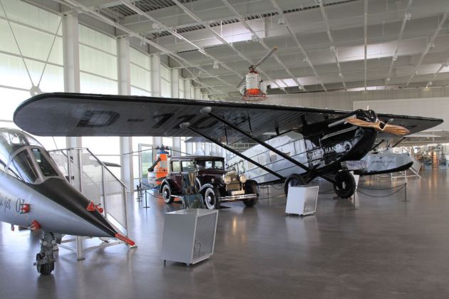Dornier Museum in Friedrichshafen - Lufthansa Silberfuchs, Nachbau des Dornier Merkur aus den 1920er Jahren Dornier Museum in Friedrichshafen - Lufthansa Silberfuchs, Nachbau des Dornier Merkur aus den 1920er Jahren