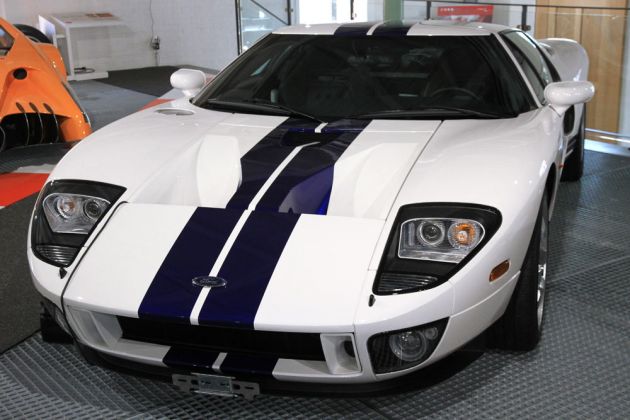 Ford GT - Baujahr 2005 - 5410 ccm, 550 PS, 328 kmh Ford GT - Baujahr 2005 - 5410 ccm, 550 PS, 328 kmh