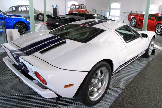 Ford GT - Baujahr 2005 - 5410 ccm, 550 PS, 328 kmh Ford GT - Baujahr 2005 - 5410 ccm, 550 PS, 328 kmh