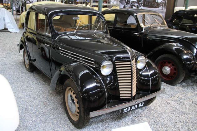 Renault Juvaquatre BFK 4 - Baujahr 1946 - Vierzylinder, 1.003 ccm, 107,8 kmh Renault Juvaquatre BFK 4 - Baujahr 1946 - Vierzylinder, 1.003 ccm, 107,8 kmh