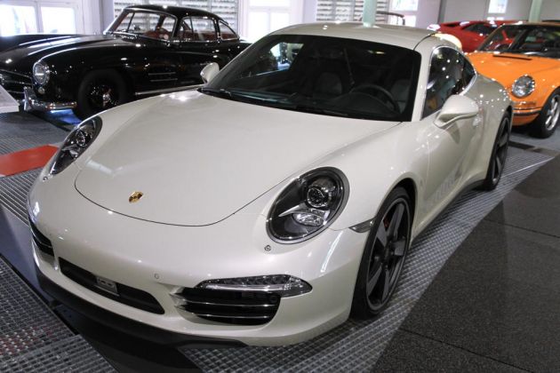 Porsche 911 Jubiläumsmodell 50 Jahre - Baujahr 2014 - Autobau Erlebniswelt am Bodensee, Romanshorn, Schweiz Porsche 911 Jubiläumsmodell 50 Jahre - Baujahr 2014 - Autobau Erlebniswelt am Bodensee, Romanshorn, Schweiz