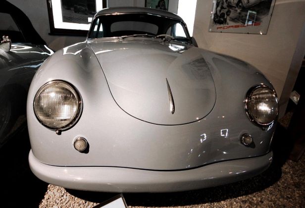 Porsche 356/4 Knickscheibe - Baujahr 1952, 44 PS - Porsche-Museum Gmünd, Kärnten Porsche 356/4 Knickscheibe - Baujahr 1952, 44 PS - Porsche-Museum Gmünd, Kärnten
