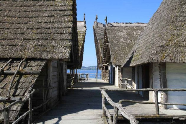 Die Pfahlbauten in Unteruhldingen - Weltkulturerbe am Bodensee Die Pfahlbauten in Unteruhldingen - Weltkulturerbe am Bodensee