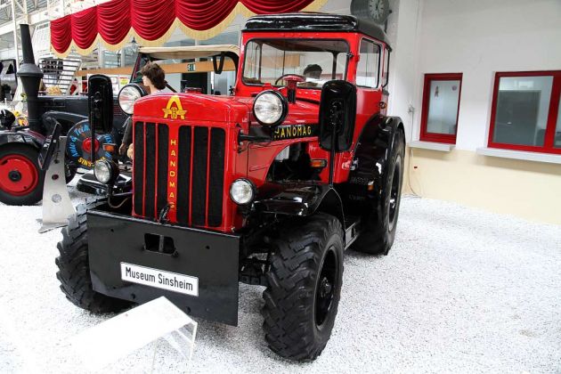 Hanomag R 455 ATK, Baujahr 1963 - Schwerlast-Zugmaschine, Luftbereifung und TK Turbokupplung, wassergekühlter 4-Zylinder-Reihen-Viertakt-Diesel, 5.700 ccm, 60 PS Hanomag R 455 ATK, Baujahr 1963 - Schwerlast-Zugmaschine, Luftbereifung und TK Turbokupplung, wassergekühlter 4-Zylinder-Reihen-Viertakt-Diesel, 5.700 ccm, 60 PS