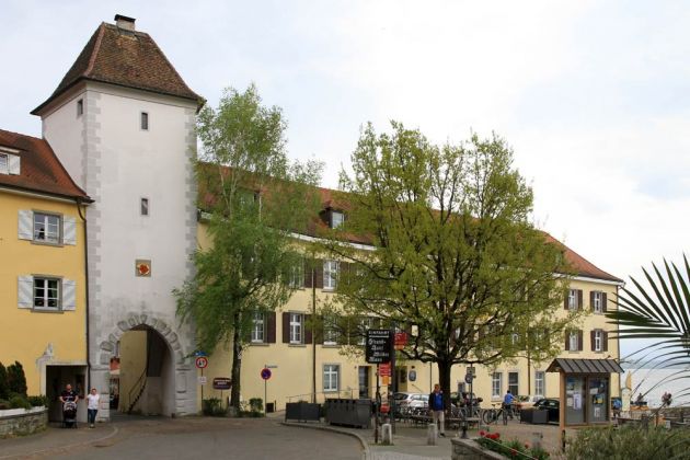 Meersburg am Bodensee - Bismarckplatz und Unterstadttor Meersburg am Bodensee - Bismarckplatz und Unterstadttor