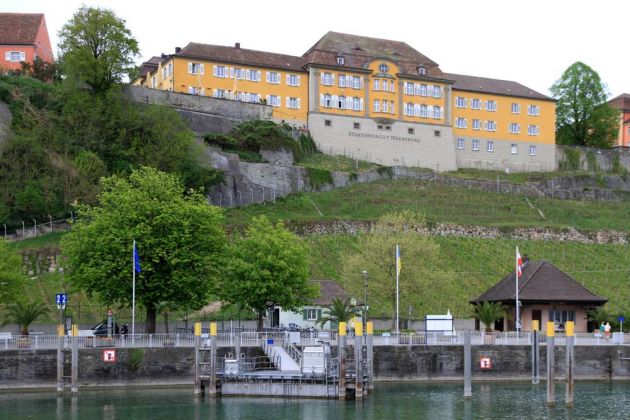 Meersburg am Bodensee - der Hafen mit dem Staatsweingut Meersburg am Bodensee - der Hafen mit dem Staatsweingut