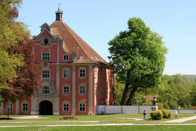 Salem - Unteres Tor mit Kloster- bzw. Hof-Apotheke Salem - Unteres Tor mit Kloster- bzw. Hof-Apotheke