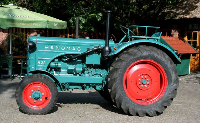 Hanomag R 28 - Baujahre 1951 bis 1953, Vierzylinder, 2.799 ccm, 28 PS Hanomag R 28 - Baujahre 1951 bis 1953, Vierzylinder, 2.799 ccm, 28 PS