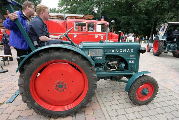 Hanomag R 22 - Baujahre 1951 bis 1957, Dreizylinder-Motor, 2.099 ccm, 22 PS Hanomag R 22 - Baujahre 1951 bis 1957, Dreizylinder-Motor, 2.099 ccm, 22 PS