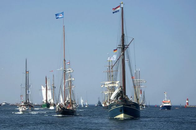 Hansesail Rostock - die Segler erreichen die Warnemünder Bucht Hansesail Rostock - die Segler erreichen die Warnemünder Bucht