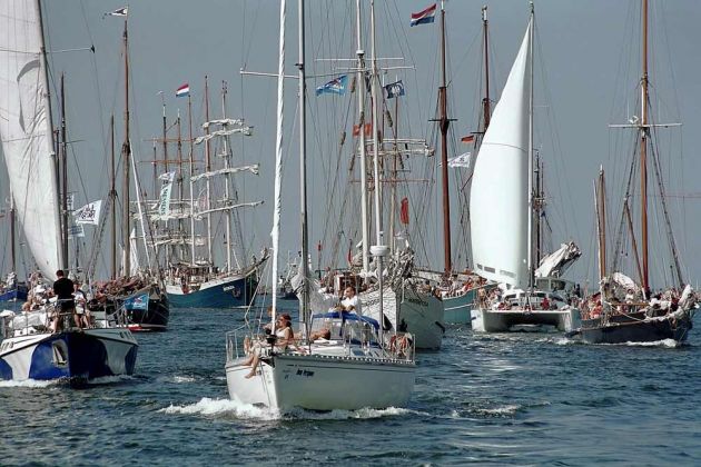 Hansesail Rostock - Tagestour-Segler bei der Rückkehr in Höhe Warnemünde Hansesail Rostock - Tagestour-Segler bei der Rückkehr in Höhe Warnemünde