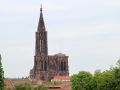 Das Strassburger Münster überragt die Dächer der Altstadt