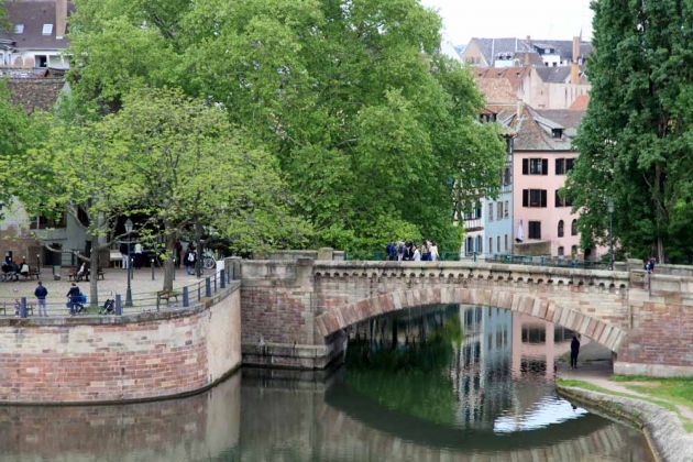 Das Quartier de la Petite France in Straßburg - eine der steinernen Brücken 'Ponts Couverts' Das Quartier de la Petite France in Straßburg - eine der steinernen Brücken 'Ponts Couverts'