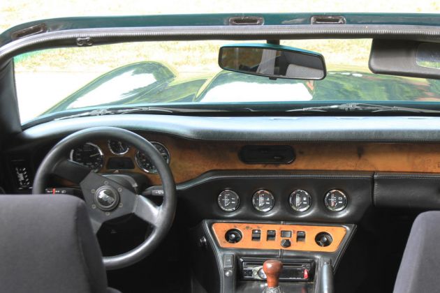 TVR Series S, Baujahre 1988 bis 1994 - das Lenkrad und das Armaturenbrett TVR Series S, Baujahre 1988 bis 1994 - das Lenkrad und das Armaturenbrett