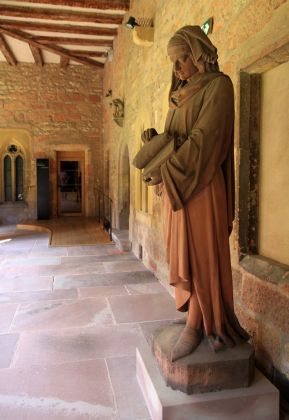 Kreuzgang im ehemaligen Dominikanerinnen-Kloster Unter den Linden - Colmar Kreuzgang im ehemaligen Dominikanerinnen-Kloster Unter den Linden - Colmar