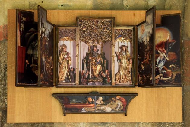 Modell des Isenheimer Altars - Kreuzgang im ehemaligen Dominikanerinnen-Kloster Unter den Linden, Colmar Modell des Isenheimer Altars - Kreuzgang im ehemaligen Dominikanerinnen-Kloster Unter den Linden, Colmar