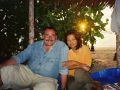 Ao Nang Beach bei Krabi - unser Autor Helmut Möller mit einer Massage-Lady am Strand