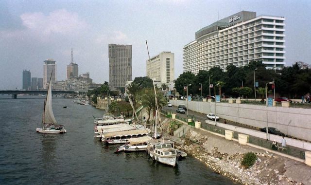 Kairo, die Hauptstadt Ägyptens - die Corniche, das Nilufer mit dem Hilton-Hotel Kairo, die Hauptstadt Ägyptens - die Corniche, das Nilufer mit dem Hilton-Hotel