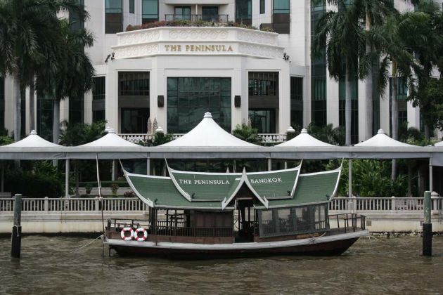 Das Luxushotel Peninsula am Cao Phraya River in Bangkok Das Luxushotel Peninsula am Cao Phraya River in Bangkok