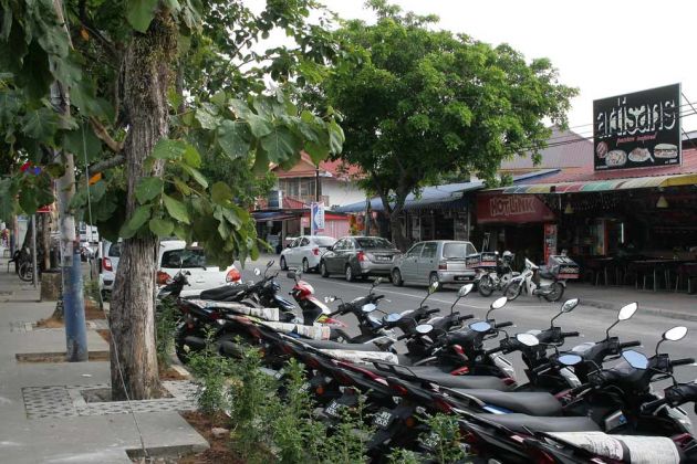 Main Road, Pantai Cenang - Langkawi, Malaysia Main Road, Pantai Cenang - Langkawi, Malaysia
