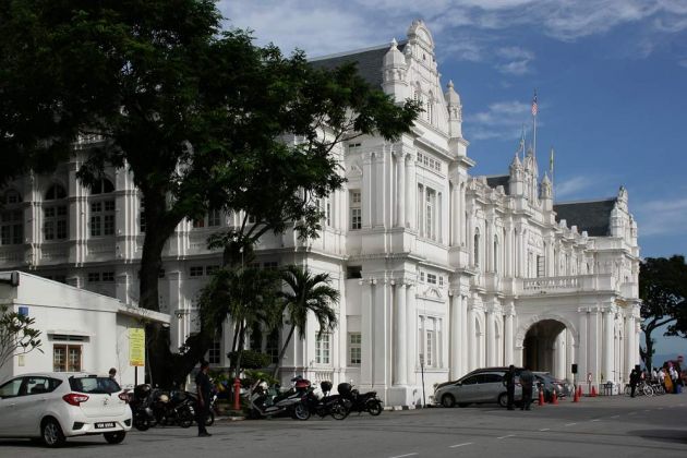 Die City Hall, Sitz der Stadtverwaltung, an der Esplanade - George Town, Penang
