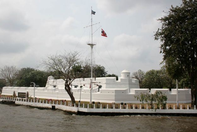 Das Wichai Prasit Fort am Chao Phraya River - Bangkok Das Wichai Prasit Fort am Chao Phraya River - Bangkok