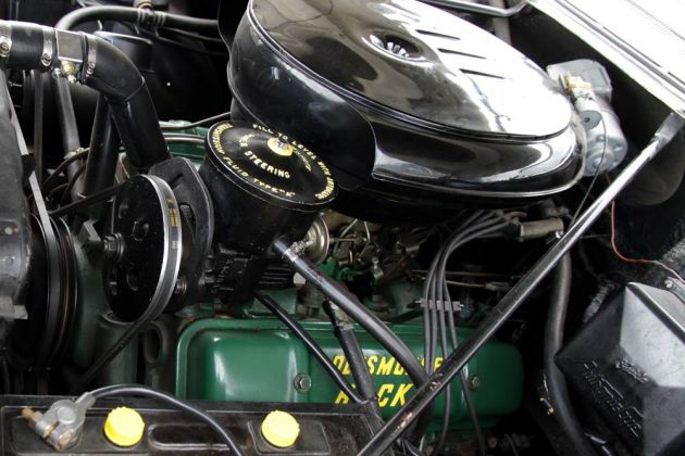 Oldsmobile Ninety-Eight Holiday - Baujahr 1956 Oldsmobile Ninety-Eight Holiday - Baujahr 1956