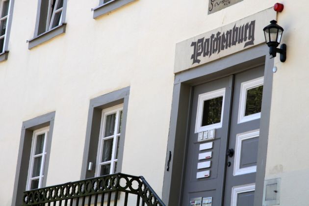 Die Paschenburg auf dem Kamm des Wesergebirges Die Paschenburg auf dem Kamm des Wesergebirges