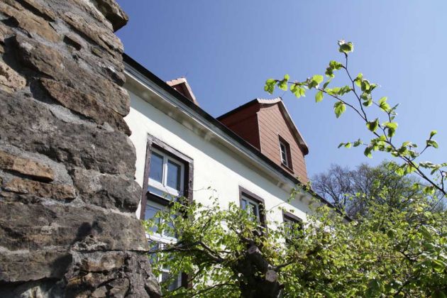 Die Paschenburg auf dem Kamm des Wesergebirges Die Paschenburg auf dem Kamm des Wesergebirges