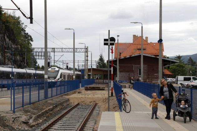 Der Umsteige-Bahnhof Szklarska Poręba Górna Der Umsteige-Bahnhof Szklarska Poręba Górna