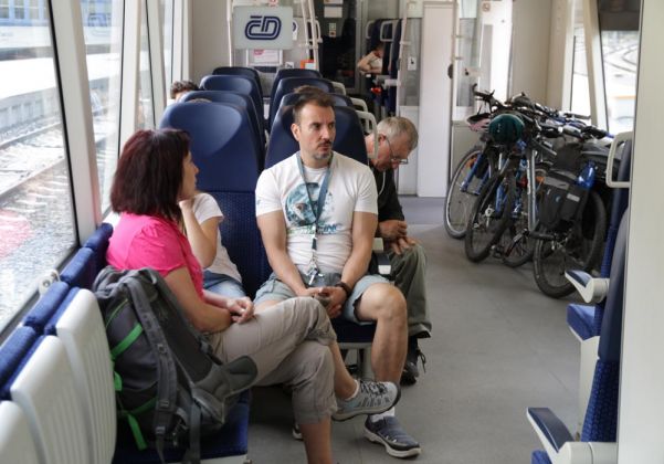 Im Regio Spider der ČD-Baureihe 840 zwischen Szklarska Poręba Górna und dem tschechischen Tanvald Im Regio Spider der ČD-Baureihe 840 zwischen Szklarska Poręba Górna und dem tschechischen Tanvald