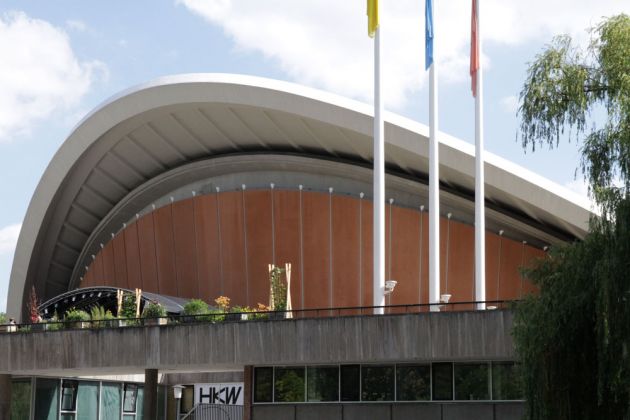 Bundeshauptstadt Berlin - das Haus der Kulturen der Welt an der Spree, die frühere Congresshalle Bundeshauptstadt Berlin - das Haus der Kulturen der Welt an der Spree, die frühere Congresshalle