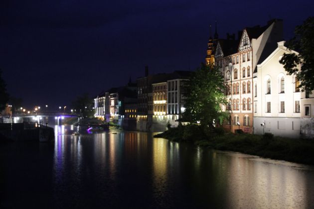 Altstadt-Fassaden am Mühlengraben - Opole, Oppeln in der Nacht Altstadt-Fassaden am Mühlengraben - Opole, Oppeln in der Nacht
