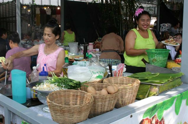 Auf dem Taling Chan Floating Market in Bangkok - Thailand Auf dem Taling Chan Floating Market in Bangkok - Thailand