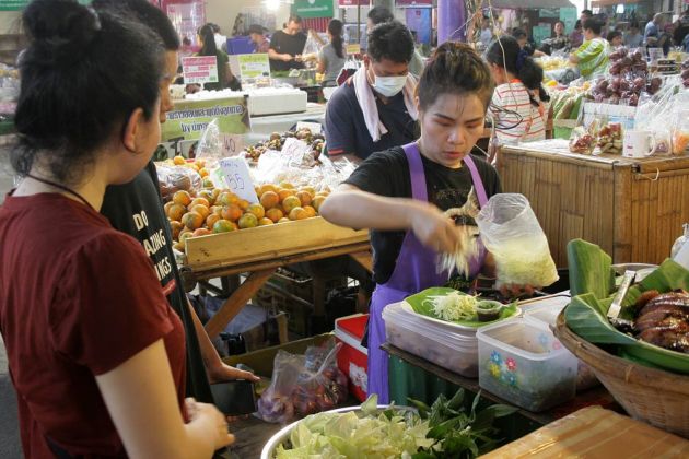 Auf dem Taling Chan Floating Market in Bangkok - Thailand Auf dem Taling Chan Floating Market in Bangkok - Thailand