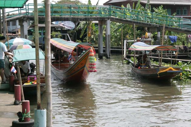 Bootsanleger am Wat Saphan Floating Market Bootsanleger am Wat Saphan Floating Market