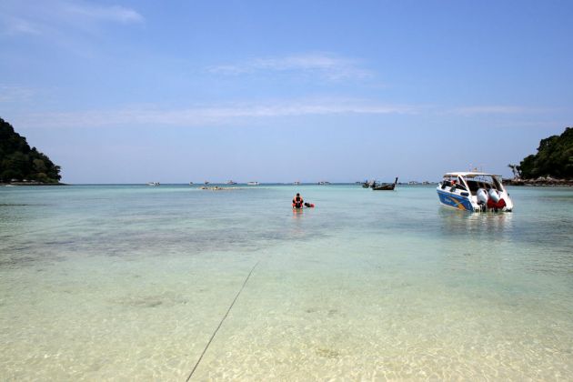 Loh Lana Bay - Ko Phi Phi Don Loh Lana Bay - Ko Phi Phi Don
