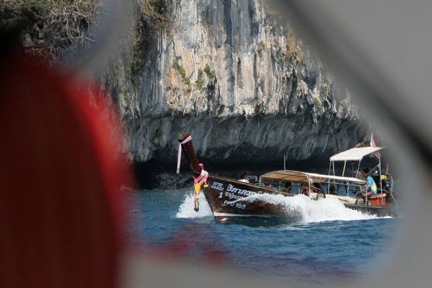 Auf der Fahrt nach Ko Phi Phi Leh - Andaman Sea Auf der Fahrt nach Ko Phi Phi Leh - Andaman Sea