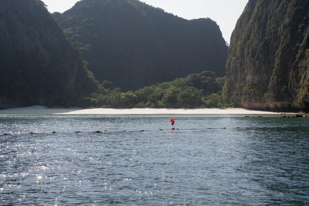 Der berühmte Beach auf Ko Phi Phi Leh ist aufgrund von Umweltsünden für Besucher gesperrt Der berühmte Beach auf Ko Phi Phi Leh ist aufgrund von Umweltsünden für Besucher gesperrt
