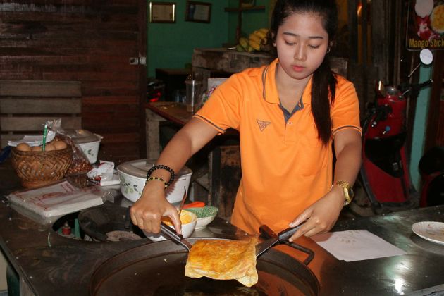 Abends im Ko Mook Village - leckeres Thai-Essen in reicher Auswahl Abends im Ko Mook Village - leckeres Thai-Essen in reicher Auswahl