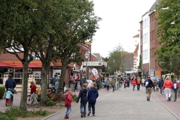 Langeoog - die Hauptstrasse Langeoog - die Hauptstrasse