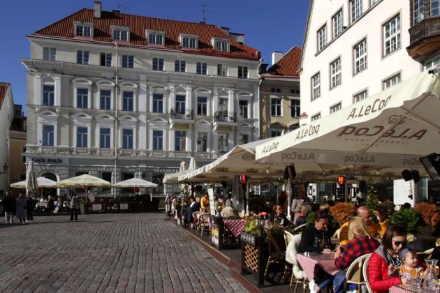Der historische Rathausmarkt , nördliche Ansicht - Tallinn Der historische Rathausmarkt , nördliche Ansicht - Tallinn