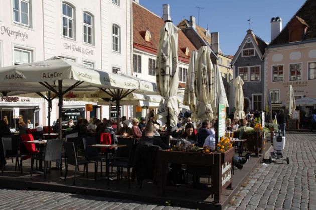 Aussen-Gastronomie am Rathausmarkt - Tallinn Aussen-Gastronomie am Rathausmarkt - Tallinn