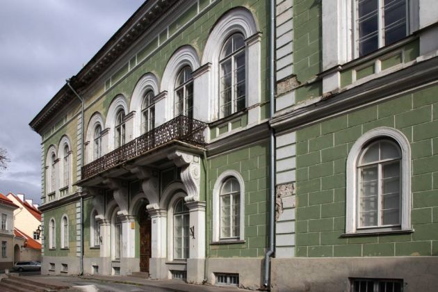 Eestimaa rüütelkonna hoone, das Estnische Kunstmuseum in einem Bauwerk der Ritterschaft am Kiriku-Platz - Domberg, Tallinn Eestimaa rüütelkonna hoone, das Estnische Kunstmuseum in einem Bauwerk der Ritterschaft am Kiriku-Platz - Domberg, Tallinn