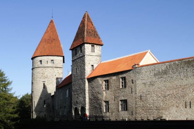 Der Platz derTürme, der alte Verteidigungsring der unteren Altstadt - Tallinn, Estland Der Platz derTürme, der alte Verteidigungsring der unteren Altstadt - Tallinn, Estland