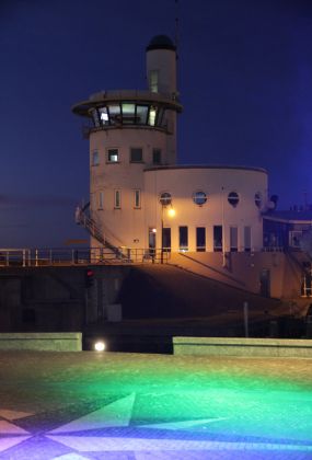 Das Fährterminal der Reederei Doeksen in Harlingen - Friesland, Niederlande Das Fährterminal der Reederei Doeksen in Harlingen - Friesland, Niederlande