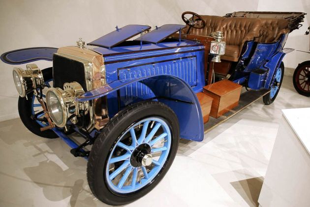 Französische Oldtimer - alte Automobile französischer Hersteller.