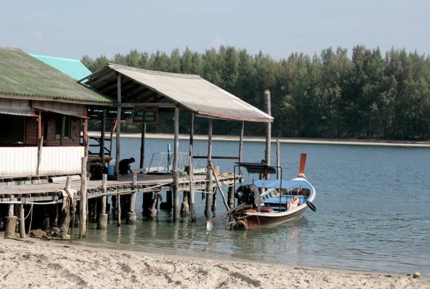 Baan Saladan, Bootsanleger - Ko Lanta Baan Saladan, Bootsanleger - Ko Lanta